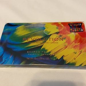 Revolution London eyeshadow pallet